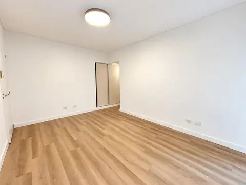 Avenida Rivadavia 2800, Piso 1°