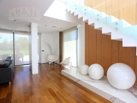 Casa en Alquiler de 4 dormitorios