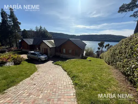 Casa de Categoría en Valle Escondido – Con Acceso al Lago y Boya Propia