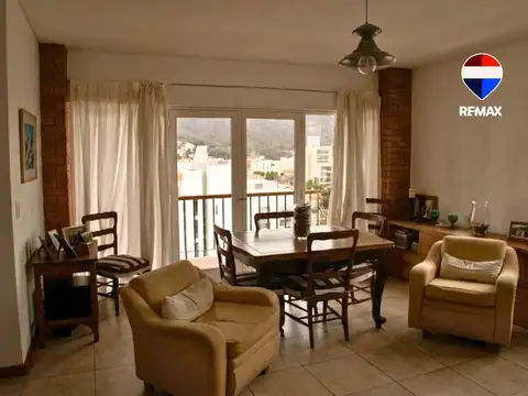 DEPARTAMENTO AMPLIO ALQUILER ZONA CENTRO