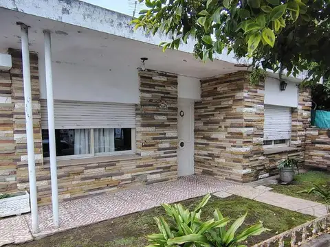 VENTA CASA TRES DORMITORIOS LA CALERA CORDOBA