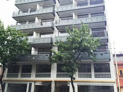 Av. Directorio 1023, 9º3 (E. Mitre - Centenera)