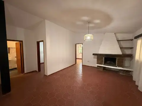 Casa 3 ambientes con 2 baños