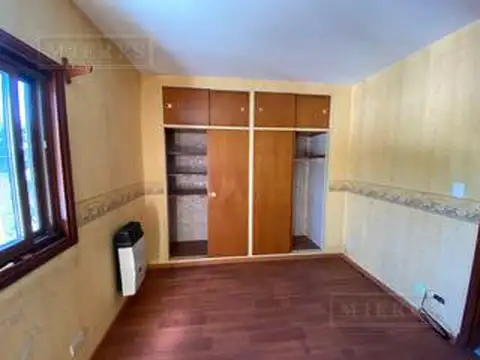 Depto Tipo Casa 4 ambientes con 2 baños