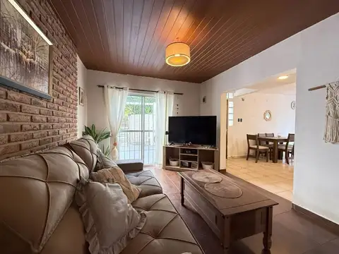 Venta Casa PH 3 dormitorios y patios en Atahualpa