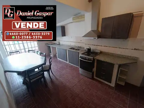 VENTA - DEPARTAMENTO 3 AMBIENTES - BUENA UBICACIÓN
