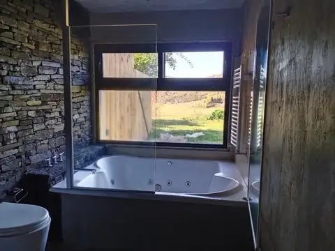 Casa en Venta con 4 cocheras