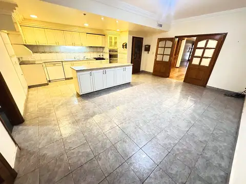 Departamento en Alquiler con 1 cocheras