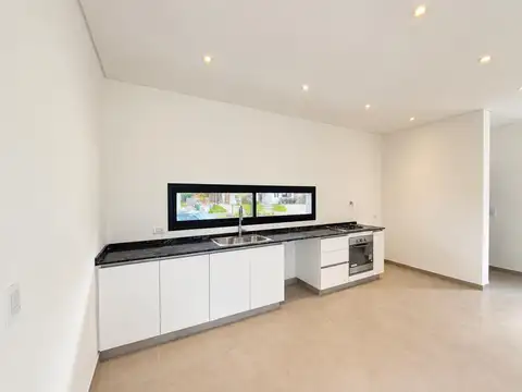 Casa 5 ambientes con 3 baños