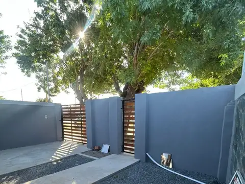 Casa 3 ambientes con 1 baño
