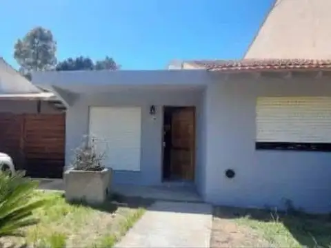 Casa en Las Toninas con jardin y pileta