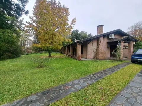 Casa en Venta con 5 cocheras
