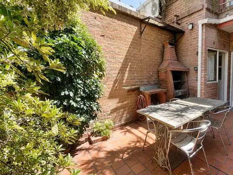 PH 5 ambientes dúplex con cochera, patio con parrilla, playroom y escritorio Sin expensas Colegiales