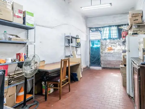 Avellaneda 2200 , Piso 0