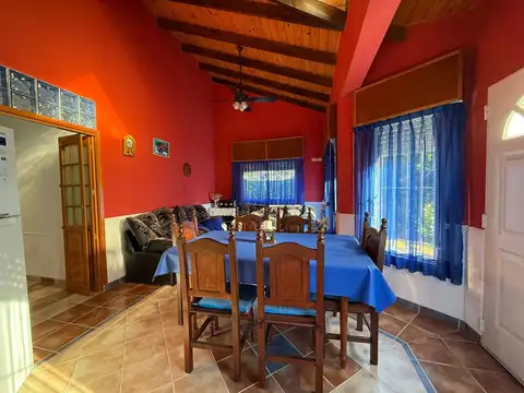 Casa 4 ambientes con 1 baño