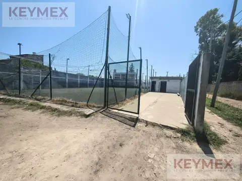 Local y campo recreativo en Bosques