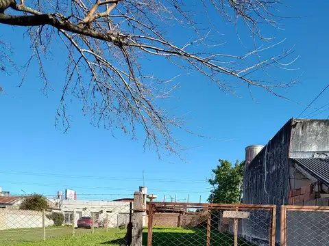 Terreno en Venta 44  mts Fondo