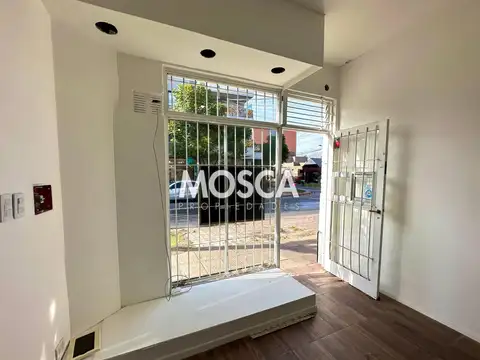 Local en Alquiler en Moreno, $ 600.000