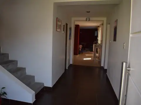 RETASDA Casa de 4 amb totalmente nuevo lote de 8.66x34