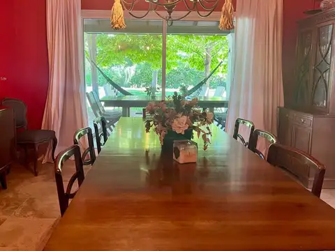Casa 7 ambientes con 3 baños