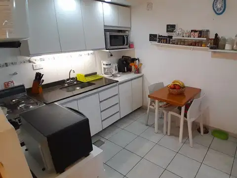 Depto Tipo Casa en Venta con 1 cocheras