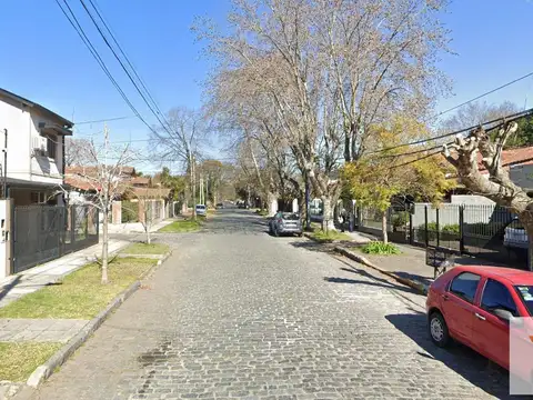 Rosales e/ Etcheverry y Thorne