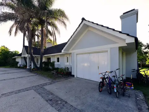 Autopista Acceso Oeste 100