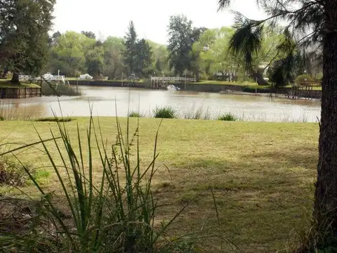 Rio / Arroyo Felicaria y Canal 2 100