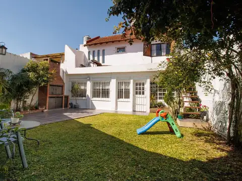 casa venta en Carapachay 5 amb. PERMUTA