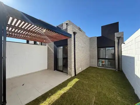 Casa en Venta en Manantiales Country, USD 120.000