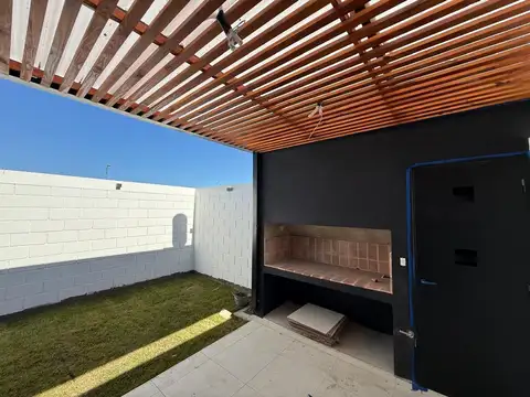 Casa 3 ambientes con 1 baño