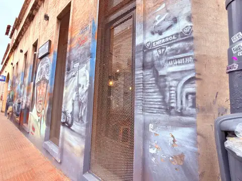 Local en Alquiler Via Pública