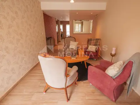 Casa 3 ambientes con 2 baños