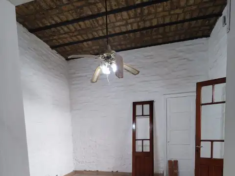 Casa c/3 habitaciones, 2 en quincho, terraza, patio,baños