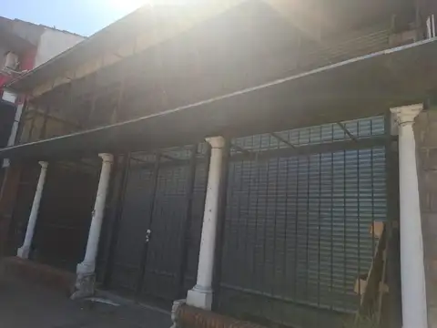 LOCAL DE 200 M2 EN VENTA EN BERAZATEGUI OESTE.
