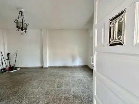 Depto Tipo Casa en Alquiler de 3 ambientes