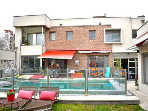 Casa Venta en Berazategui Centro 6 ambientes