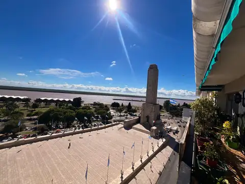 Departamento con vista al rio. Córdoba 571 Piso 7 Departamento A, OPORTUNIDAD!