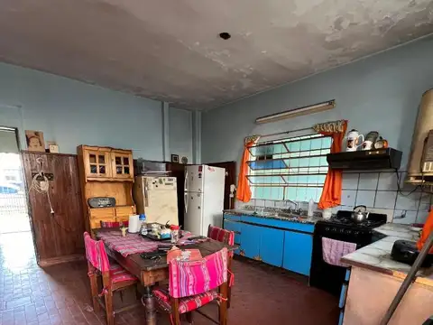 Casa 3 ambientes con 2 baños