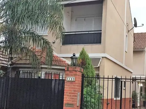 Depto Tipo Casa en Venta de 4 ambientes