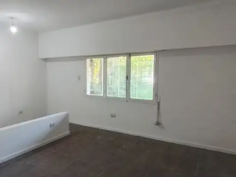 CASA EN VENTA EN PUEBLO ESTHER DOS DORMITORIOS