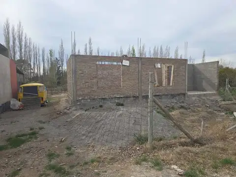 VENTA LOTE CON AVANCES DE OBRA EN LA CLEMENTINA