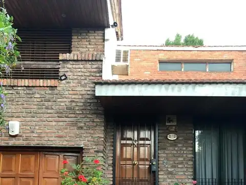 Hermoso Chalet en Zona Residencial en Temperley.