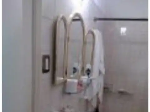 Toda en PB con parque y piscina s/ lote ppio de 8,66x50  - Arregui y Cuenca.