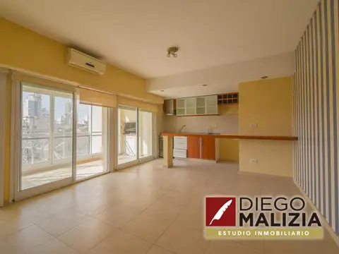 Venta departamento 3 ambientes en Banfield con cochera.