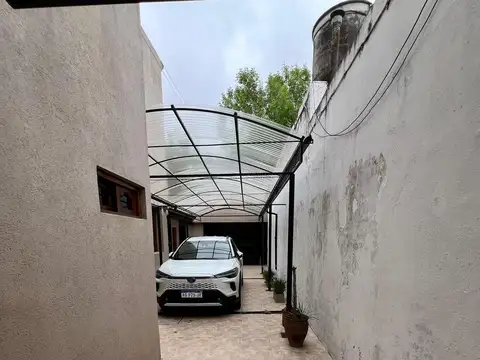 Casa 6 ambientes con 3 baños