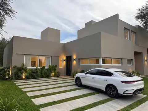VENDO CASA NUEVO MALAGUEÑO 2 DORM APTO CRÉDITO