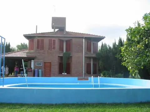 Casa 3 ambientes con 2 baños