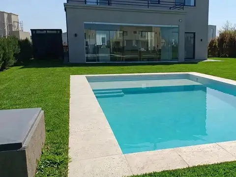 Casa en Venta 1 año