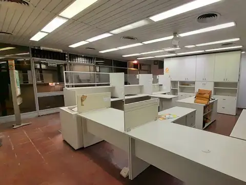 San Isidro centro - Importante edificio Comercial en 3 Plantas!